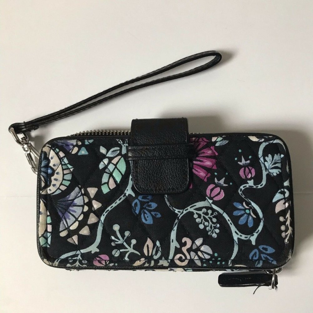 VERA BRADLEY Bramble Women Wristlet Clutch Wallet RFID Black Purple Floral 3x6x1